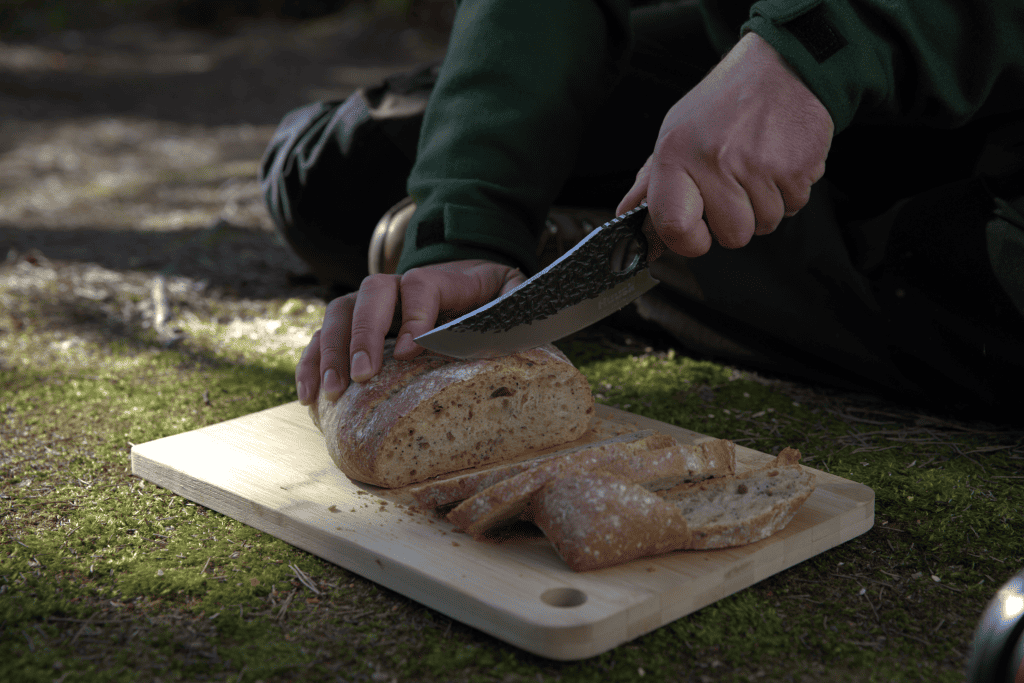 The quality of Huusk knives when cutting bread